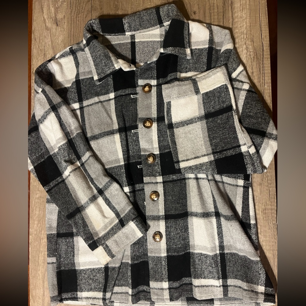Black and White plaid women’s flannel